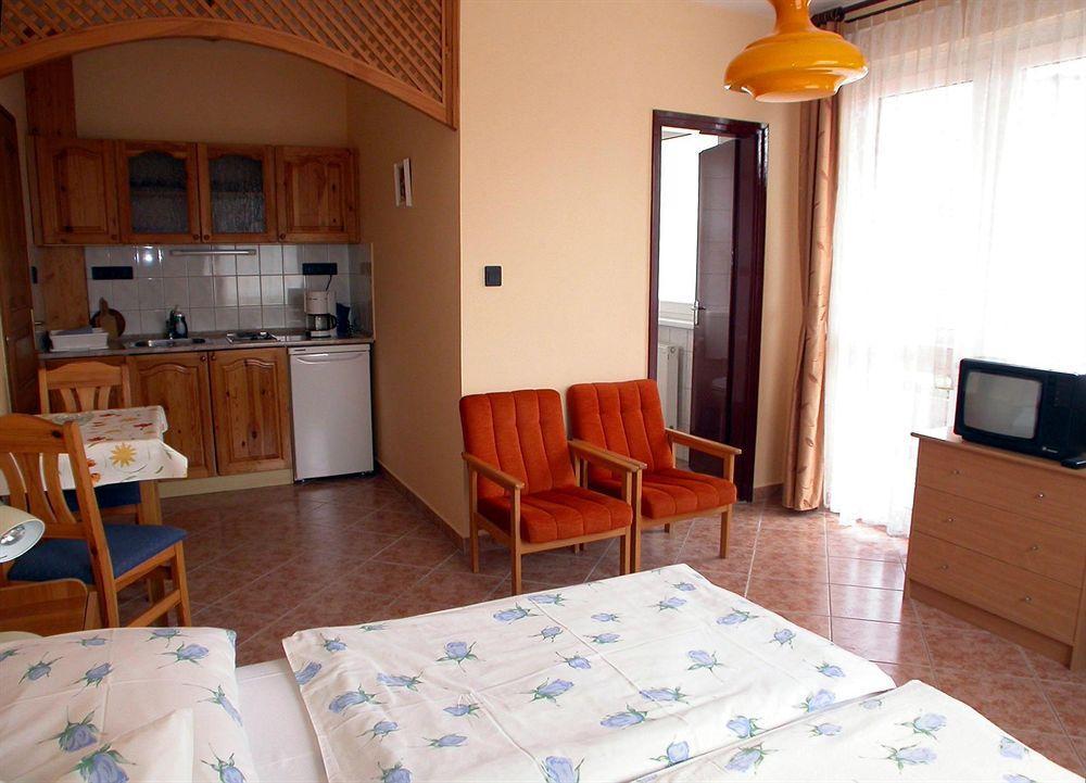 Heviz Therme Apartmenthaus ภายนอก รูปภาพ
